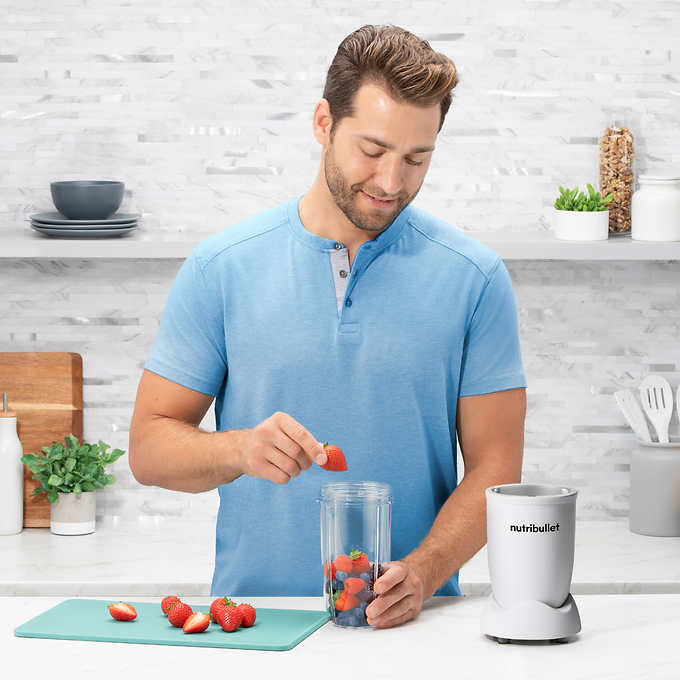 NutriBullet PRO 900W Nutrient Extractor Blender